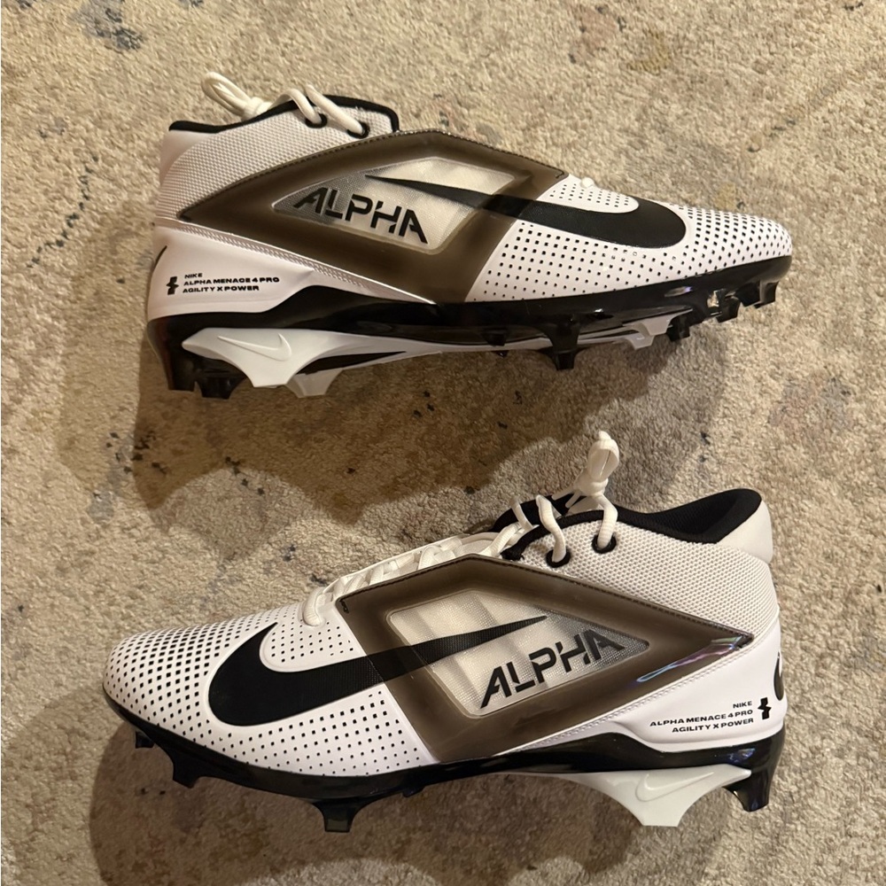 Nike Alpha Menace 4 Pro Football Cleats Wide White/Black Size 15 (Brand New)